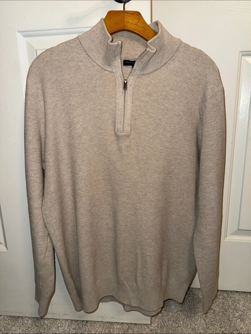 Banana Republic Men’s Quarter-Zip Sweater in Light grey/ Taupe